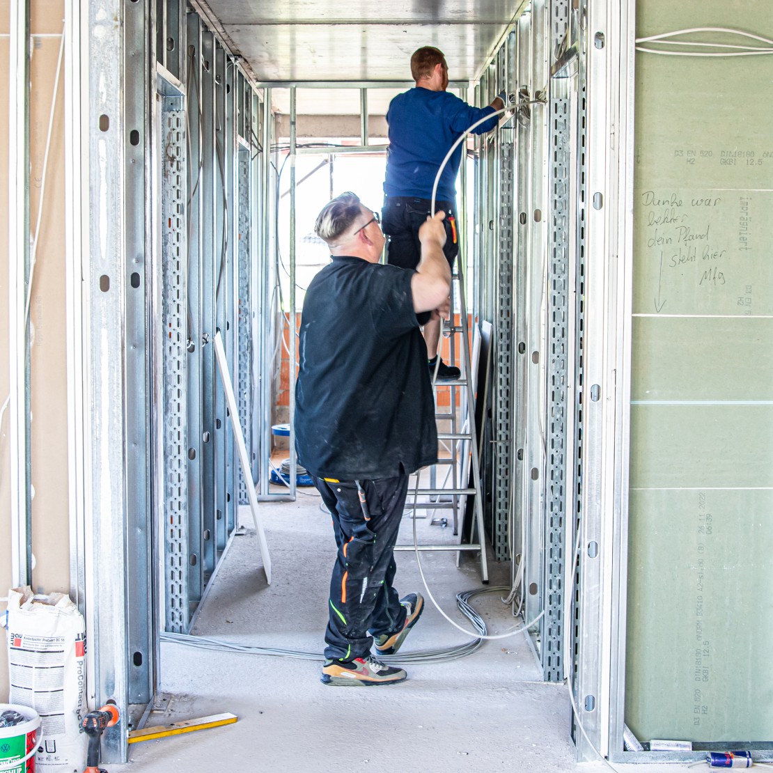 Elektroinstallationen 2.jpg